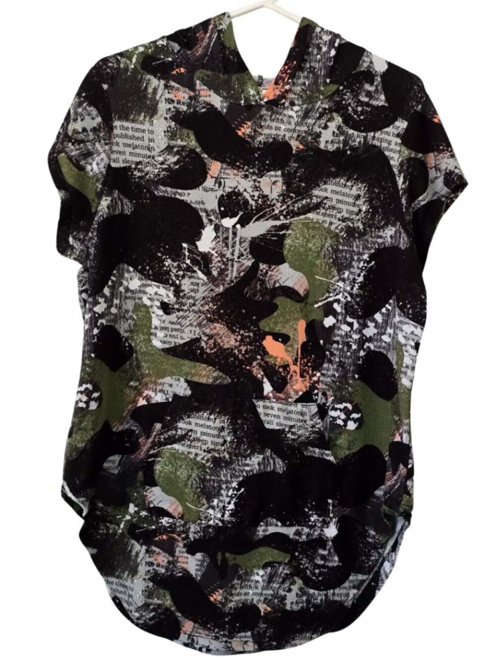 NYC Short Sleeve Pullover Camouflage & Newsprint Pattern Hoodie Shirt Size 2X - Picture 1 of 6